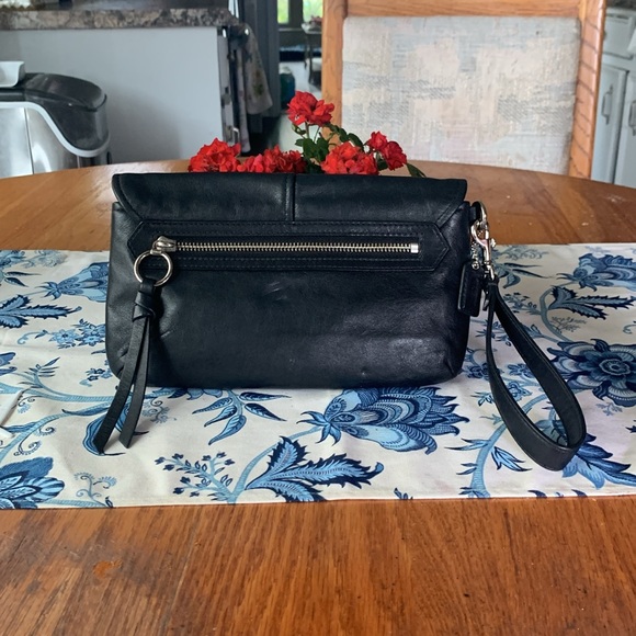 Coach Large Leather Wristlet/ Clutch - Picture 3 of 10